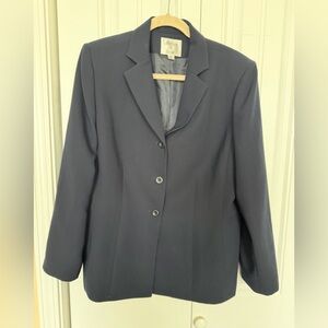 Classic Navy Slimming Black Women's Blazer